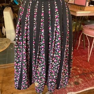 Elegant Floral A-Line Skirt in Black and Pink